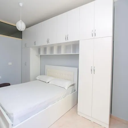 Apartament In With Sea Views