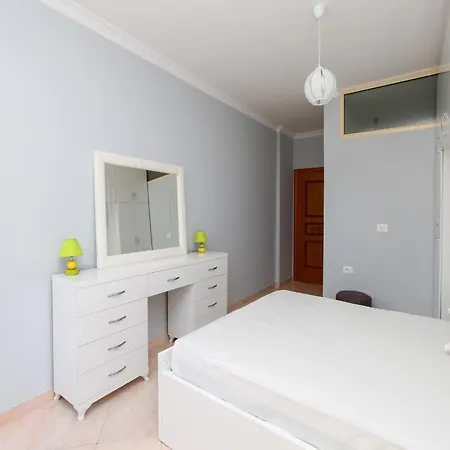 Apartment In With Sea Views Vlorë